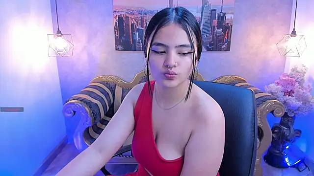 Snapshot of Laura_janne chatting on 09-22-25, 01:28 Laura janne online show from 09-22-25, 01:28