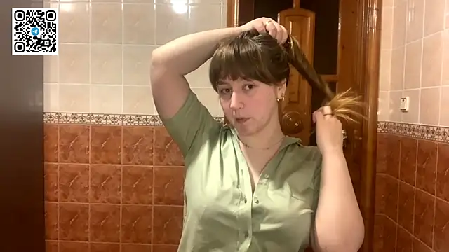 MaroonMoon  online show from 12-15-25, 08:58