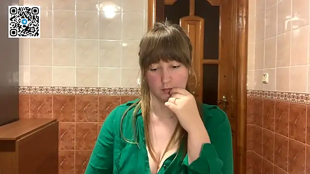 MaroonMoon  online show from 11-19-25, 08:31