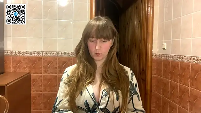 MaroonMoon  online show from 10-24-25, 07:35