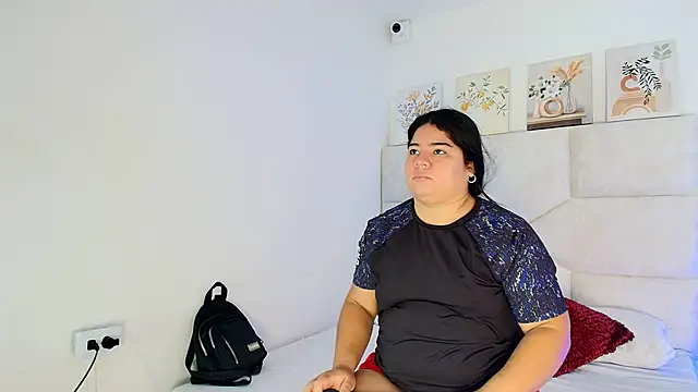 Snapshot of elizawiliamst chatting on 05-18-26, 12:21 elizawiliamst online show from 05-18-26, 12:21