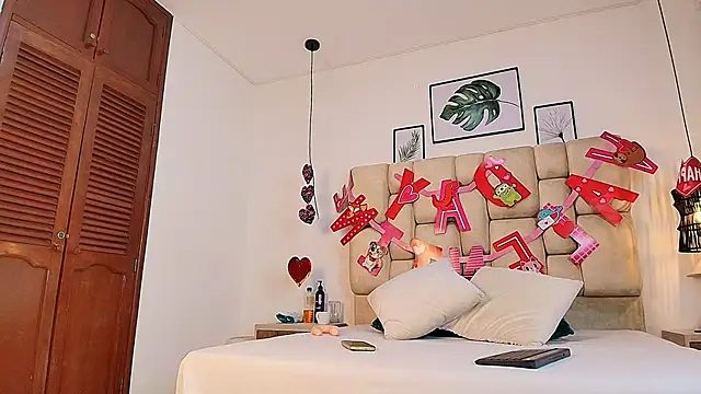 elizawiliamst online show from 09-18-25, 12:41