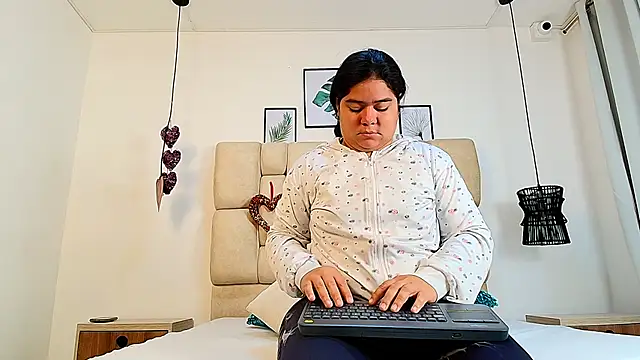 elizawiliamst online show from 09-27-25, 11:49