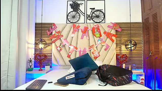 elizawiliamst online show from 09-15-25, 12:05