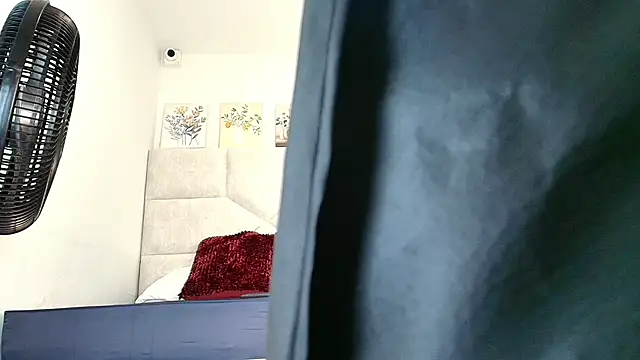 elizawiliamst online show from 11-12-25, 11:25