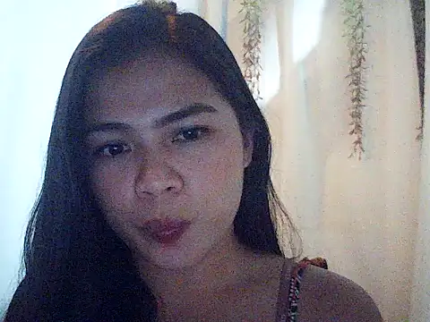 Snapshot of Zachariah_05 chatting on 10-20-25, 02:28 Zachariah 05 online show from 10-20-25, 02:28