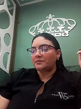 Snapshot of tiffany_Johnson1 chatting on 09-25-25, 06:03 tiffany Johnson1 online show from 09-25-25, 06:03