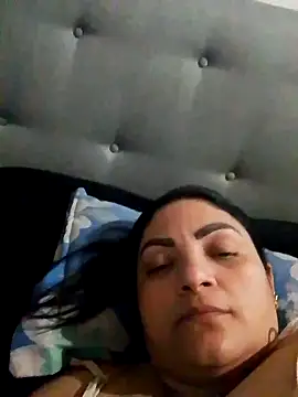 Snapshot of tiffany_Johnson1 chatting on 10-21-25, 01:16 tiffany Johnson1 online show from 10-21-25, 01:16