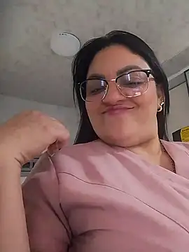 Snapshot of tiffany_Johnson1 chatting on 09-18-25, 05:38 tiffany Johnson1 online show from 09-18-25, 05:38