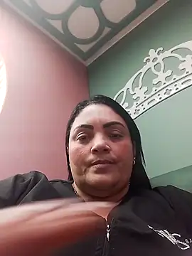 Snapshot of tiffany_Johnson1 chatting on 10-14-25, 05:57 tiffany Johnson1 online show from 10-14-25, 05:57