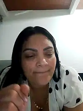 Snapshot of tiffany_Johnson1 chatting on 09-28-25, 03:57 tiffany Johnson1 online show from 09-28-25, 03:57