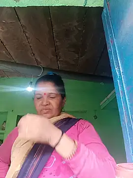 Manavi x online show from 06-18-26, 01:37