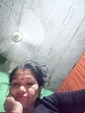 Manavi x online show from 04-12-26, 12:14