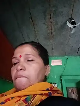 Manavi x online show from 06-12-26, 12:58