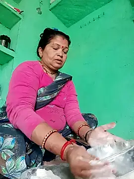 Manavi x online show from 05-04-26, 01:53