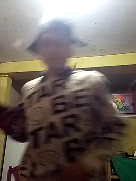 Bebicho14 online show from 04-13-26, 02:04