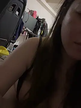 Lovelyanan online show from 04-19-26, 06:43