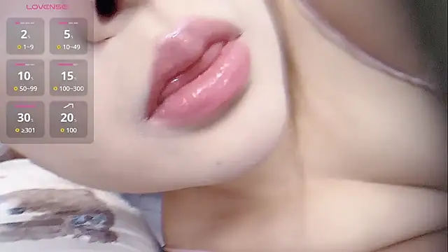Snapshot of medusanamei chatting on 09-22-25, 11:38 medusanamei online show from 09-22-25, 11:38