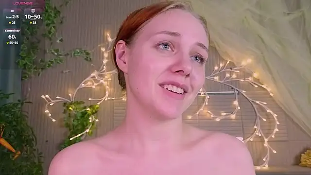 Snapshot of PollyVinice chatting on 06-30-26, 06:41 PollyVinice online show from 06-30-26, 06:41
