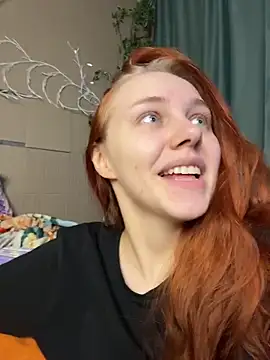 Snapshot of PollyVinice chatting on 06-03-26, 06:01 PollyVinice online show from 06-03-26, 06:01