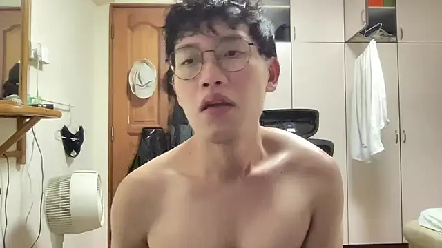 Passionatetwink2 online show from 10-11-25, 02:18