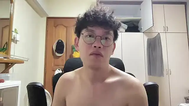 Passionatetwink2 online show from 01-17-26, 04:10