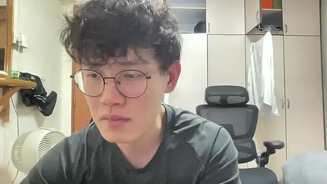 Passionatetwink2 online show from 10-16-25, 08:33