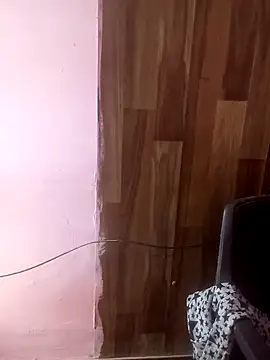 Snapshot of seema_rani68 chatting on 10-17-25, 04:49 seema rani68 online show from 10-17-25, 04:49