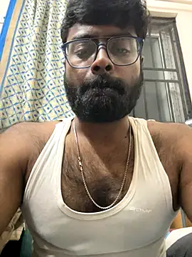 Snapshot of DJLOVE280825 chatting on 10-27-25, 10:44 DJLOVE280825 online show from 10-27-25, 10:44