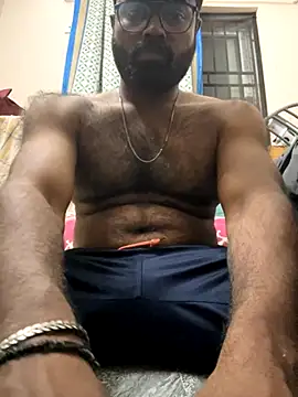 Snapshot of DJLOVE280825 chatting on 10-05-25, 08:43 DJLOVE280825 online show from 10-05-25, 08:43