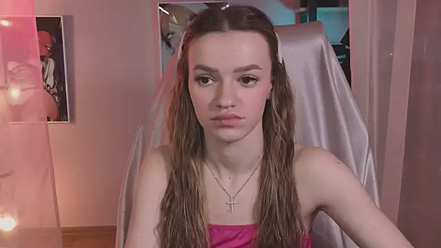 E l i z e  online show from 06-18-26, 05:06