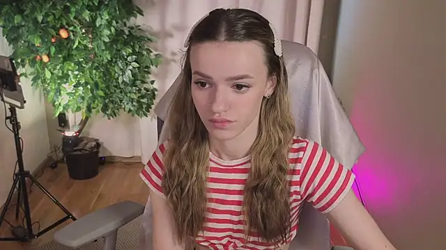 E l i z e  online show from 07-04-26, 05:14