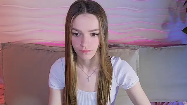 E l i z e  online show from 06-21-26, 05:02