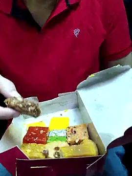 chocolate alone online show from 10-26-25, 07:42