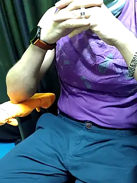 chocolate alone online show from 10-11-25, 08:37