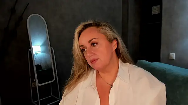 Sky Kuper online show from 10-24-25, 11:04