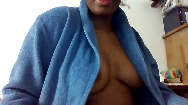 Snapshot of SexyGemBeautyX chatting on 10-26-25, 01:33 SexyGemBeautyX online show from 10-26-25, 01:33