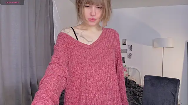 KikiMoor online show from 06-06-26, 01:55