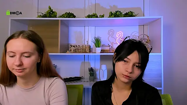 mila glow1 online show from 10-05-25, 08:38