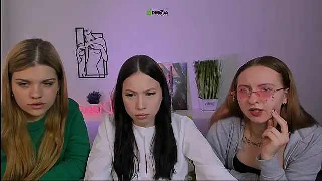 mila glow1 online show from 09-16-25, 09:21