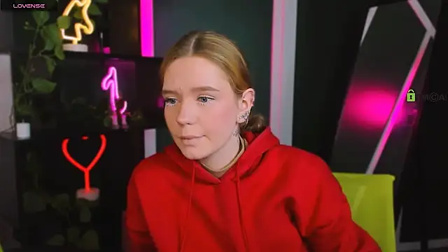 mila glow1 online show from 04-10-26, 06:48