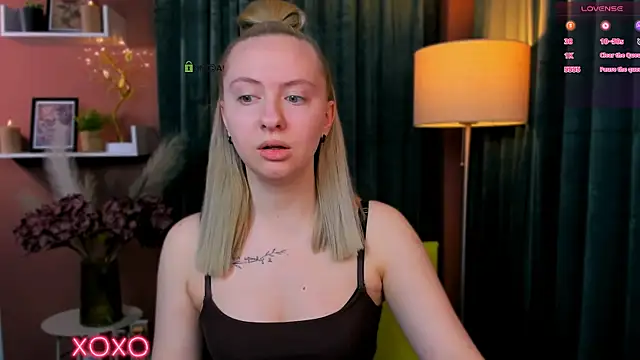 mila glow1 online show from 04-14-26, 06:46