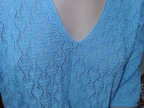 Snapshot of LorraineOSun chatting on 07-13-26, 07:35 LorraineOSun online show from 07-13-26, 07:35