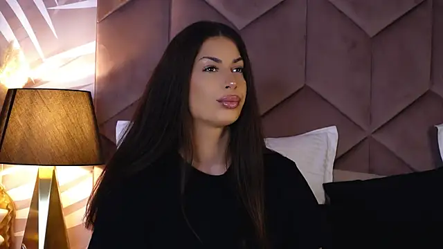 Snapshot of EvaRhea chatting on 10-22-25, 02:55 EvaRhea online show from 10-22-25, 02:55