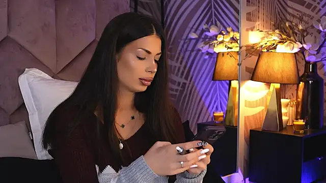 EvaRhea online show from 11-11-25, 03:56