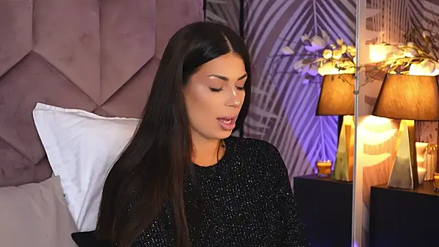 EvaRhea online show from 11-12-25, 03:54