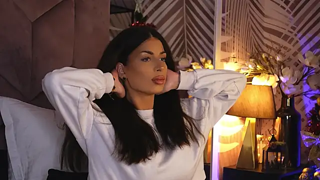 EvaRhea online show from 12-05-25, 04:00