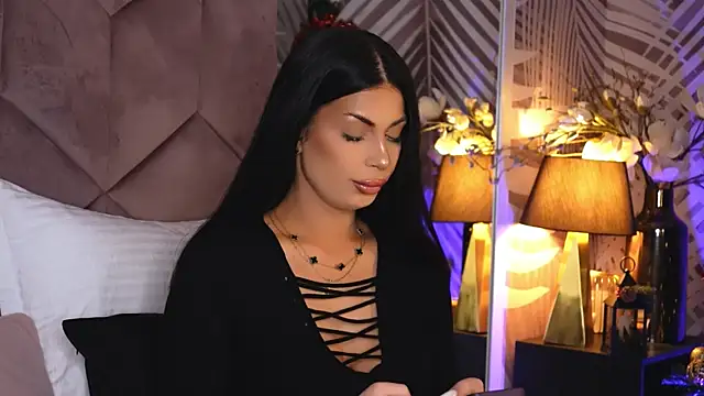 EvaRhea online show from 12-18-25, 03:55