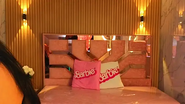 m eris s online show from 10-31-25, 01:52