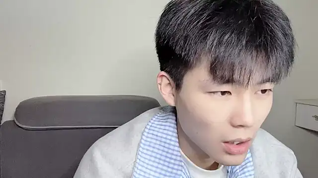 xiaoyang5200 online show from 11-21-25, 02:27